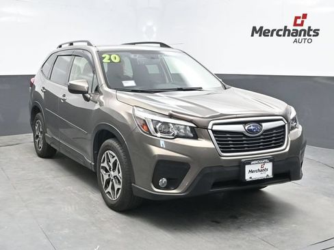 Used 2020 Subaru Forester Premium AWD/4WD image 1