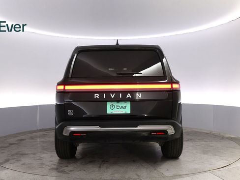 Used 2024 Rivian R1S Adventure image 15