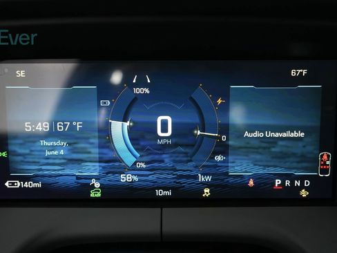 Used 2027 Chevrolet Bolt RS w/ Technology Package FWD image 7