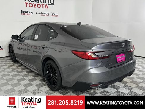 New 2026 Toyota Camry SE image 10