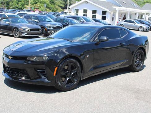 Used 2016 Chevrolet Camaro LT RWD image 3