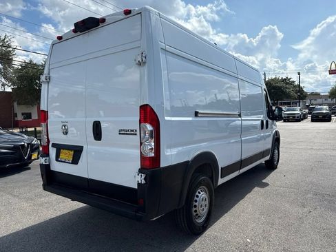 Used 2026 RAM ProMaster 2500 w/ Safety Group FWD image 6