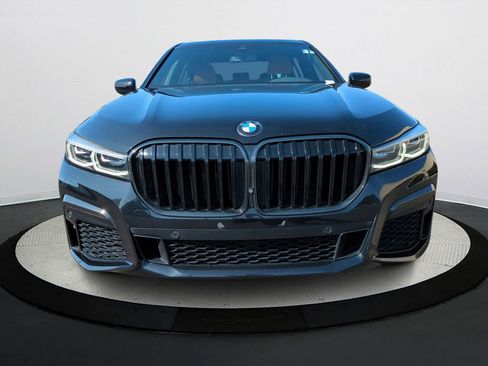 Used 2020 BMW 740i w/ M Sport Package image 8