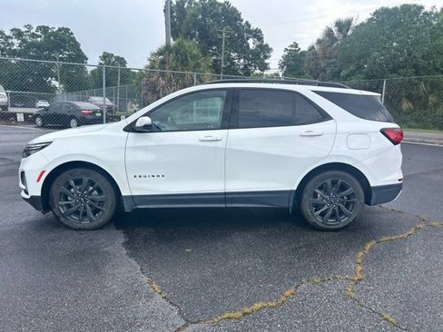 Used 2022 Chevrolet Equinox RS w/ RS Leather Package FWD image 2