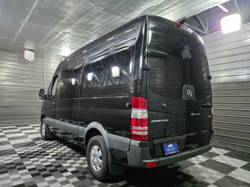 Used 2017 Mercedes-Benz Sprinter 2500 image 7