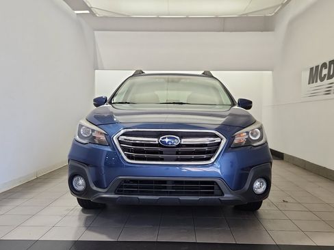 Used 2019 Subaru Outback 2.5i Limited AWD/4WD image 3