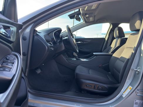 Used 2023 Chevrolet Malibu LT w/ Sport Edition image 10