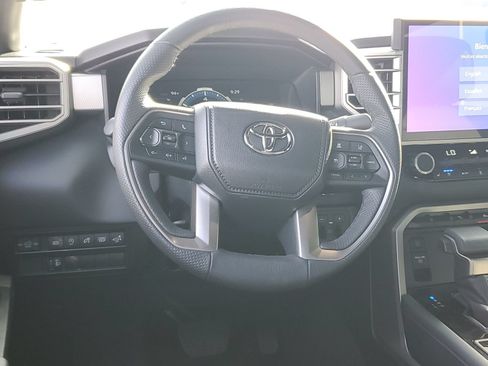 Used 2025 Toyota Tundra Limited AWD/4WD image 11