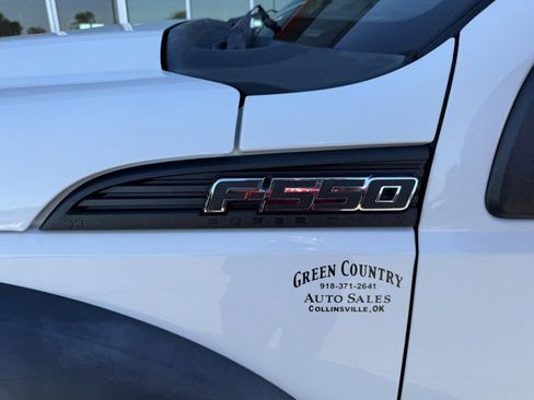 Used 2016 Ford F550 4x4 SuperCab Super Duty image 12