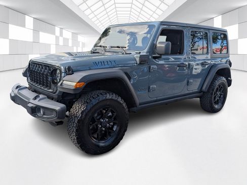 Used 2025 Jeep Wrangler Willys image 3