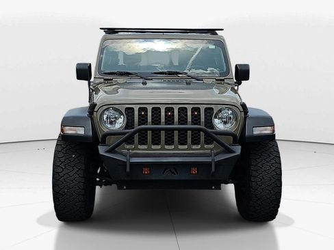 Used 2020 Jeep Gladiator Sport w/ Quick Order Package 24S AWD/4WD image 12