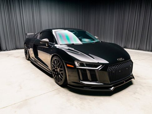 Used 2017 Audi R8 V10 plus image 8