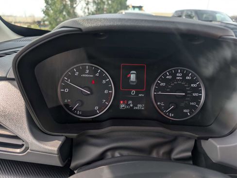 Used 2025 Subaru Crosstrek 2.0i Premium image 11