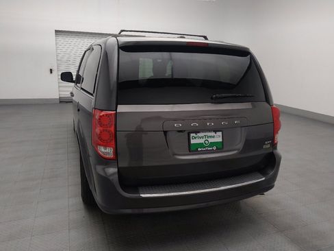 Used 2018 Dodge Grand Caravan SXT FWD image 6