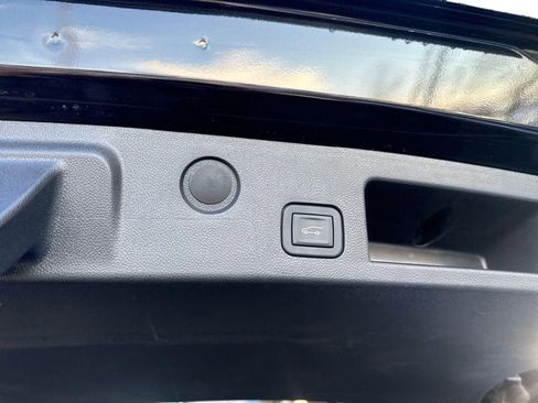 New 2026 Chevrolet Equinox LT w/ Convenience Package II image 10