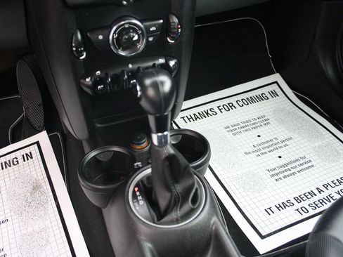 Used 2011 MINI Cooper Hardtop image 17