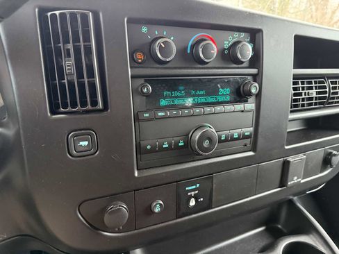 Used 2023 GMC Savana 2500 w/ Driver Convenience Package image 38