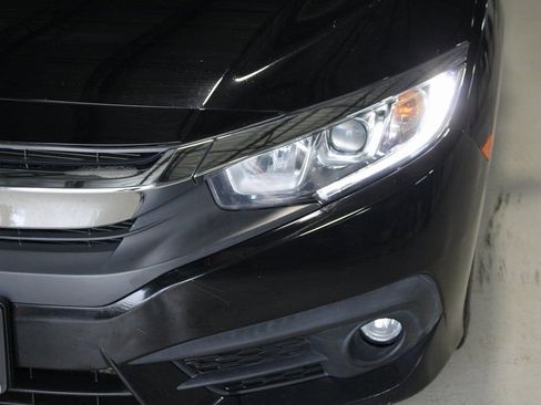 Used 2016 Honda Civic EX-L image 2