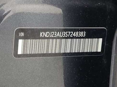 Used 2025 Kia Soul LX w/ LX Technology Package FWD image 33