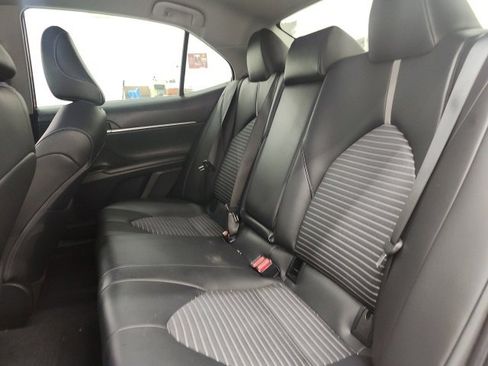 Used 2023 Toyota Camry SE image 7