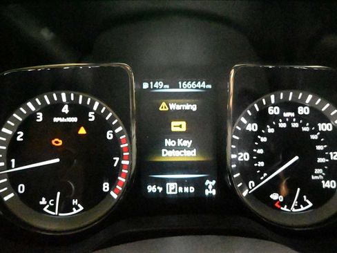 Used 2017 Nissan Titan SV AWD/4WD image 10