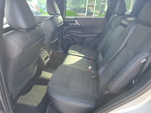 Used 2024 Mitsubishi Outlander SE AWD/4WD image 21