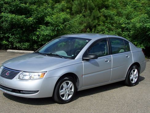 Used 2006 Saturn ION Level 2 FWD image 3