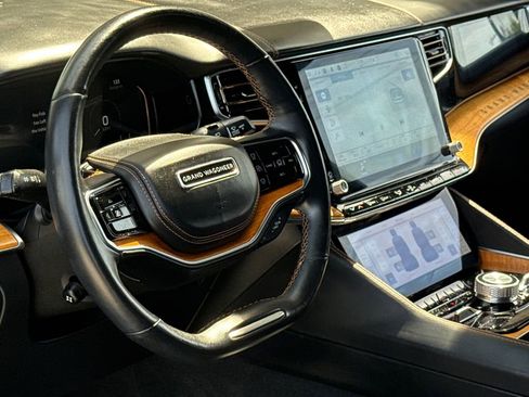 Used 2022 Jeep Grand Wagoneer Series III w/ Rear Seat Video Group 1 image 19