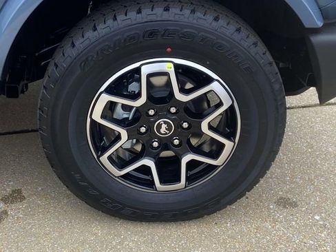 New 2025 Ford Bronco Outer Banks AWD/4WD image 7