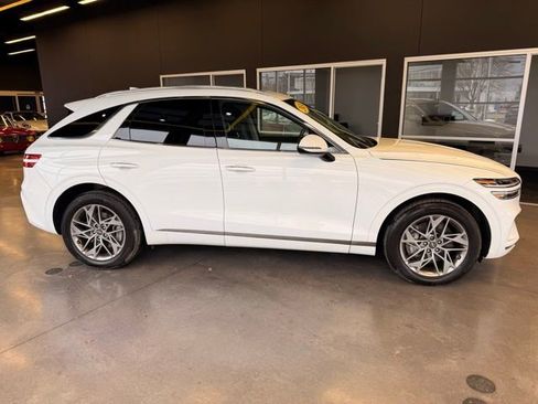 Used 2024 Genesis GV70 2.5T Select w/ Select Package image 8