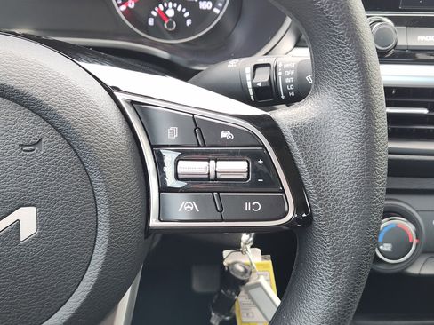 Used 2023 Kia Forte LXS w/ LXS Technology Package image 33