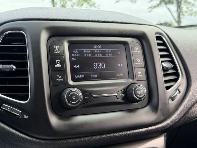 Used 2017 Jeep Compass Latitude AWD/4WD image 5