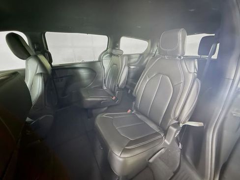 New 2026 Chrysler Pacifica Select image 23