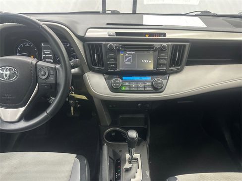Used 2017 Toyota RAV4 XLE image 31