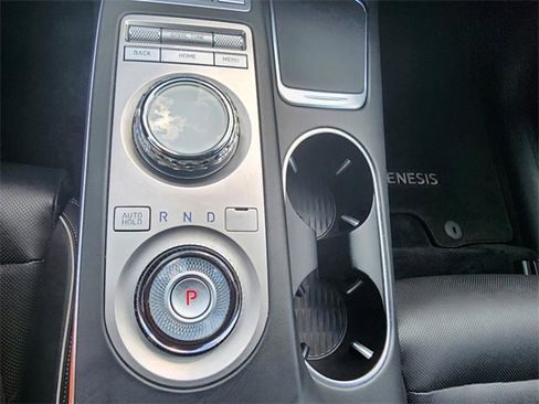 Used 2024 Genesis GV70 2.5T w/ Advanced Package image 21