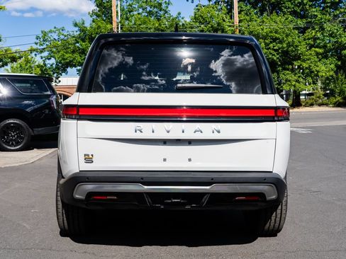 Used 2024 Rivian R1S Adventure AWD/4WD image 5