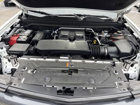 Used 2024 Chevrolet Colorado LT RWD image 31