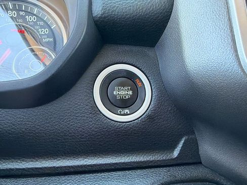 Used 2019 RAM 1500 Big Horn AWD/4WD image 26