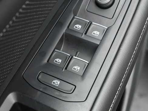 Used 2024 Volkswagen Atlas Cross Sport SEL R-Line AWD/4WD image 13