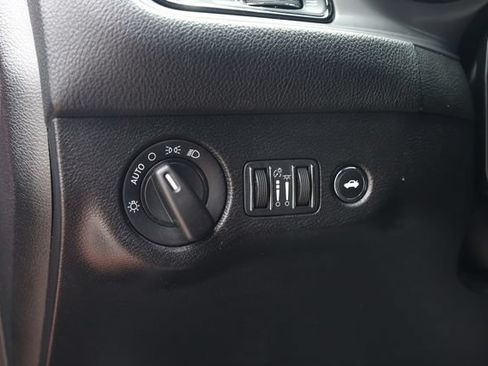 Used 2023 Dodge Challenger SXT RWD image 14