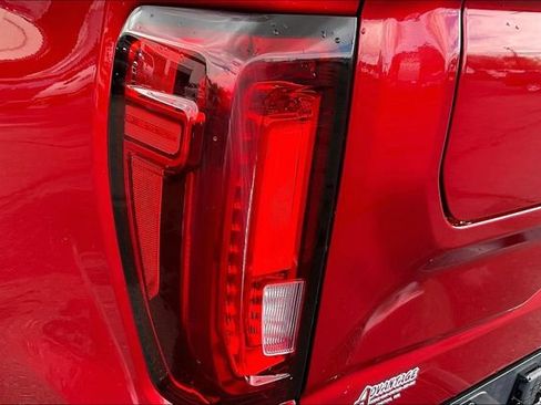 Used 2024 GMC Sierra 1500 AT4 w/ Technology Package AWD/4WD image 33