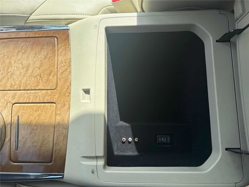 Used 2014 INFINITI QX80 4WD w/ Theater Package image 23