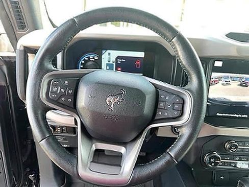 Used 2023 Ford Bronco Wildtrak AWD/4WD image 18