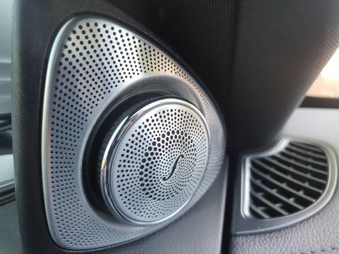 Used 2017 Mercedes-Benz S 550 4MATIC Sedan image 57