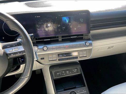 Used 2024 Hyundai Kona Limited image 9