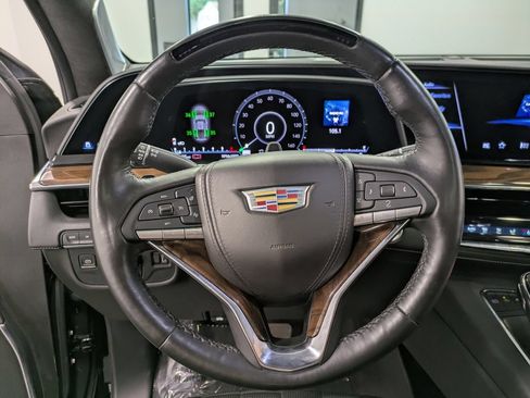 Used 2023 Cadillac Escalade Sport Platinum w/ LPO, ONYX Package AWD/4WD image 19