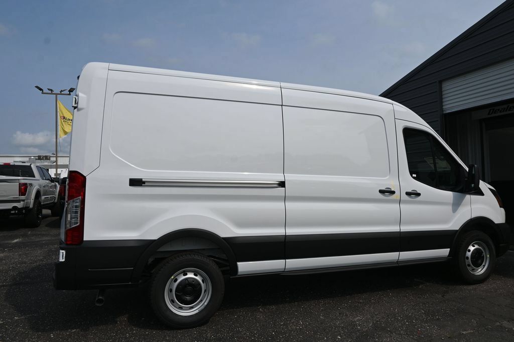 New 2026 Ford Transit 150 148 Medium Roof w/ Load Area Protection Package RWD image 4