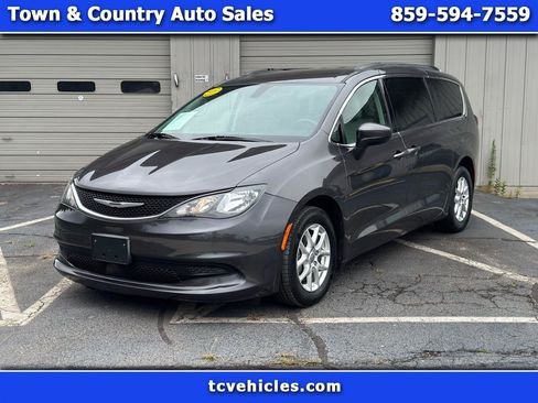 Used 2021 Chrysler Voyager Lxi FWD image 1