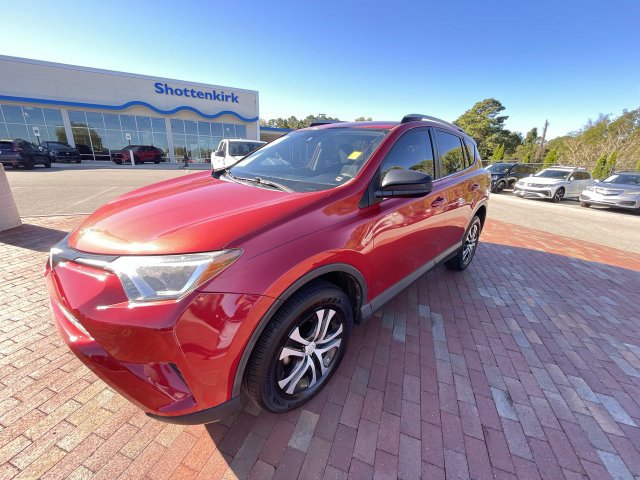 Used 2017 Toyota RAV4 LE FWD image 32