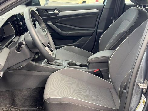 Used 2026 Volkswagen Jetta Sport FWD image 4